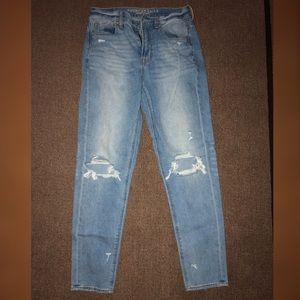 American Eagle mom jean